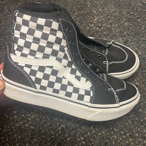 NEW!!! VANS SIZE 5 MISSY BLACK AND WHITE HIGH TOPS OFF THE WALL